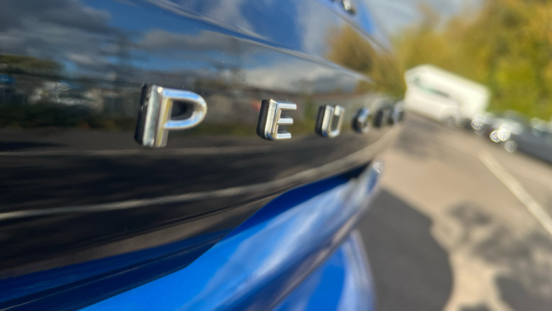 Peugeot 208 1.2 PureTech 100 Allure Premium + 5dr Petrol Hatchback